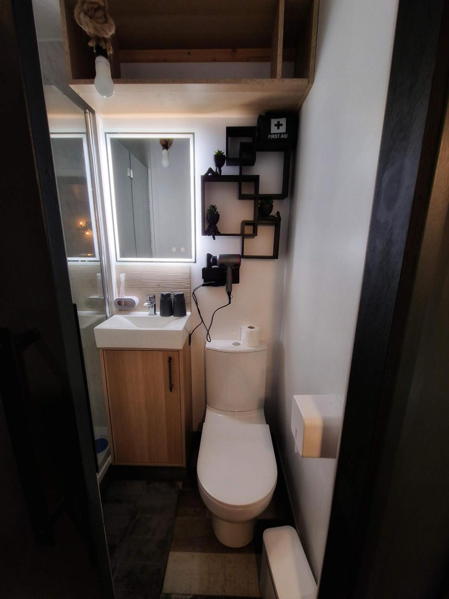 The Pub - Unique & Authentic Experience - Free Parking!, 5 Minutes From Airbus And The Mall Cribbs Bristol Exteriör bild