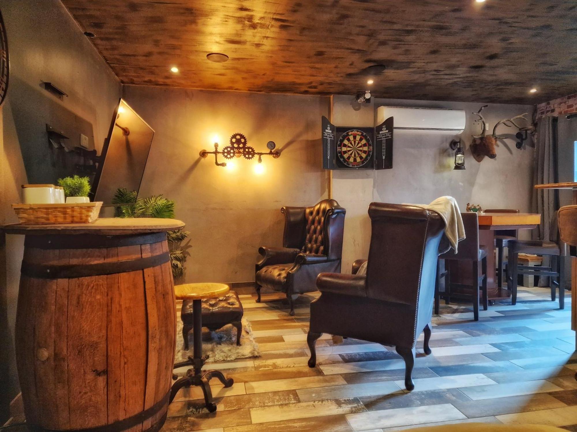 The Pub - Unique & Authentic Experience - Free Parking!, 5 Minutes From Airbus And The Mall Cribbs Bristol Exteriör bild