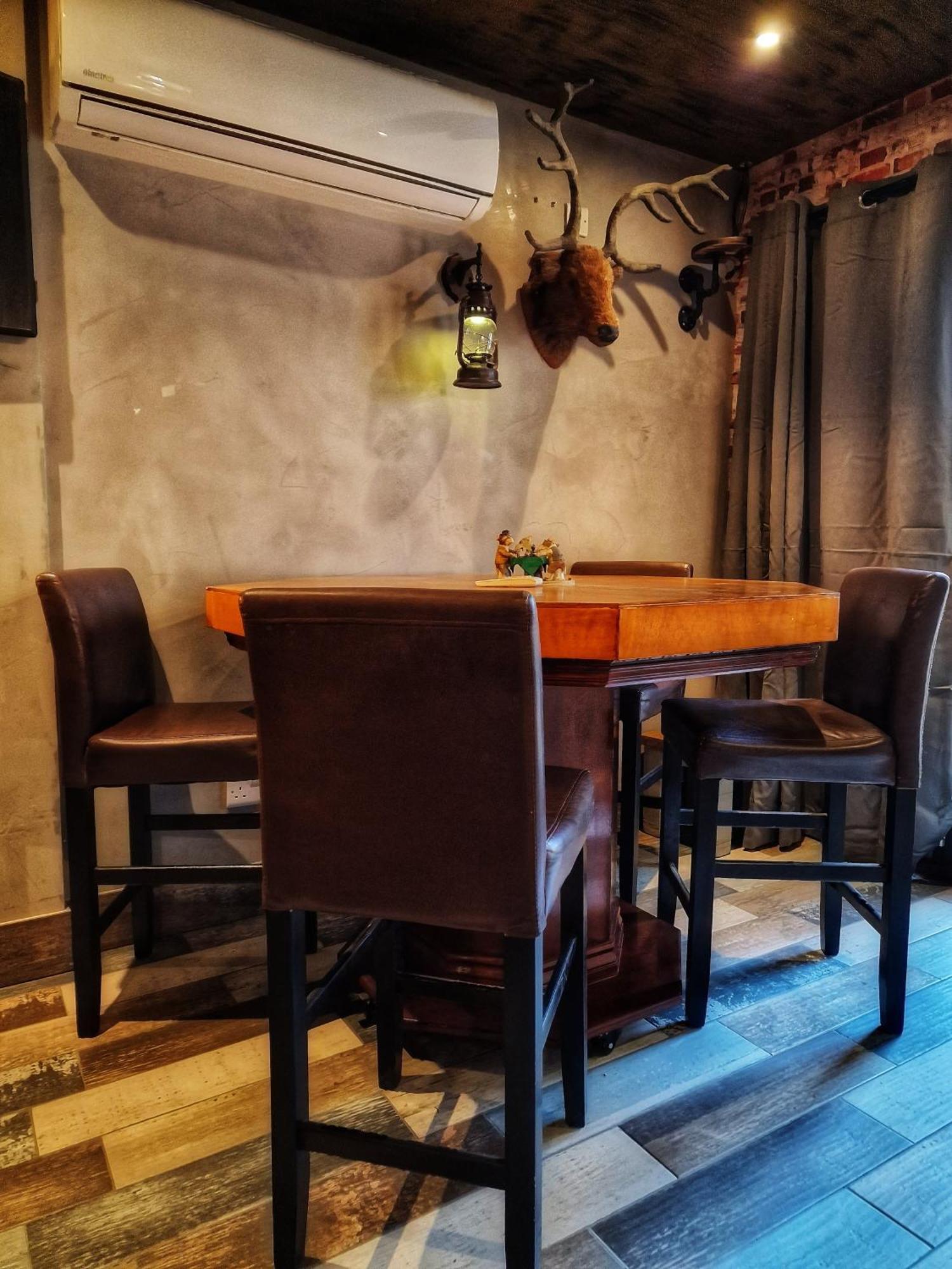 The Pub - Unique & Authentic Experience - Free Parking!, 5 Minutes From Airbus And The Mall Cribbs Bristol Exteriör bild